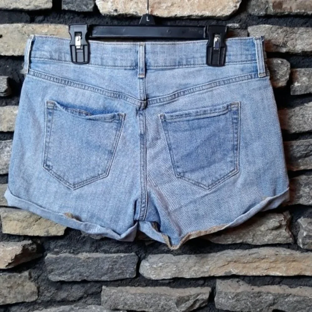 Old Navy embroidered boyfriend jean shorts waist 26 inches